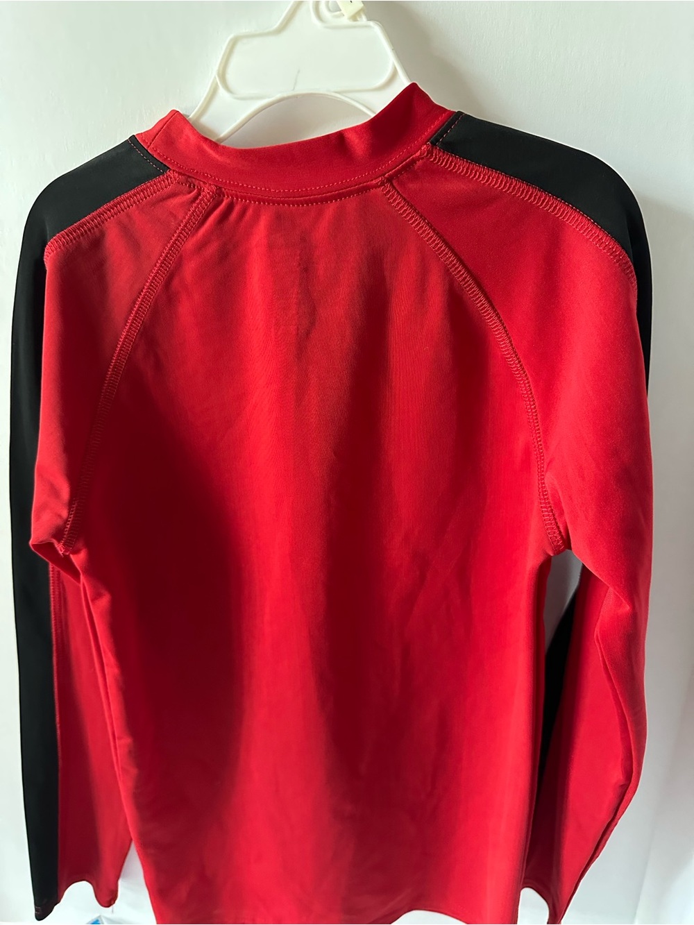 MTA Sport M 10 Red Black Wicking Long Sleeve Athletic Top NWT